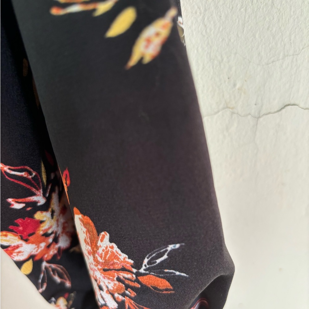 Primark blouse long sleeves V neck with tie multicolored floral size 10 - Picture 4 of 5